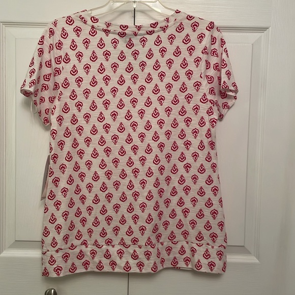 NWT $32 Liz Claiborne Red & White Pattern Pullover Top with Twist Front Small - Picture 5 of 11